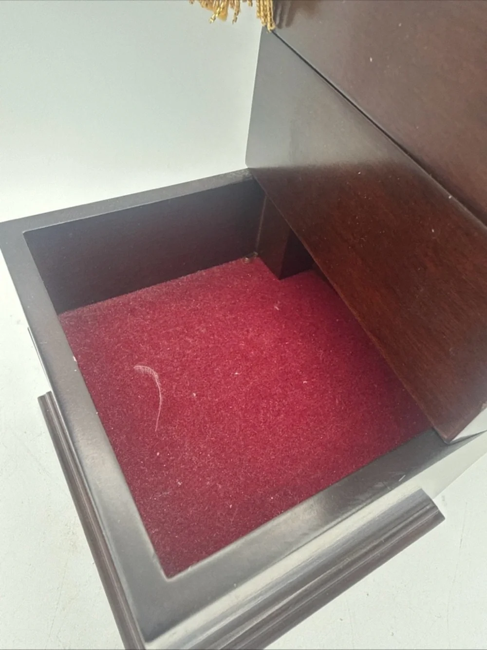 VTG 1996 The Bombay Company swivel mahogany wood 4 swivel drawer jewelry Box